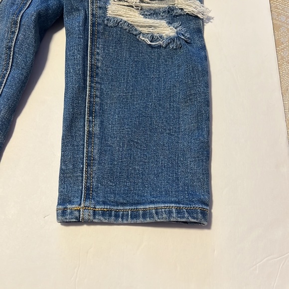 Fashion Nova Ripped Medium Wash Jeans - Picture 10 of 10